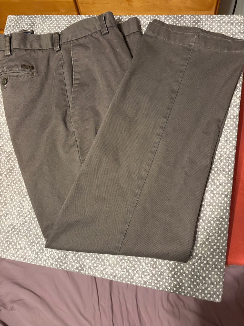 Izod Men's Straight Chinos in Charcoal Gray